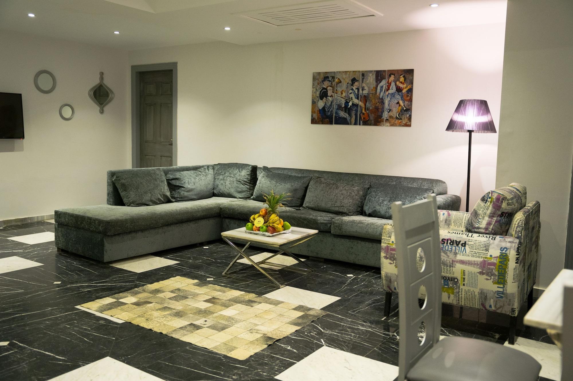 Royal Marshal Hotel 3*